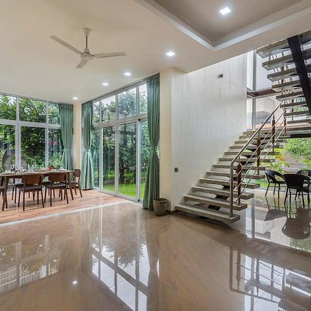 Sierra Skies By Stayvista - A Mountain-View Villa Featuring A Rooftop Swimming Pool, Jacuzzi, Turf, And A Gym For An Elevated Stay Lonavala Exteriör bild