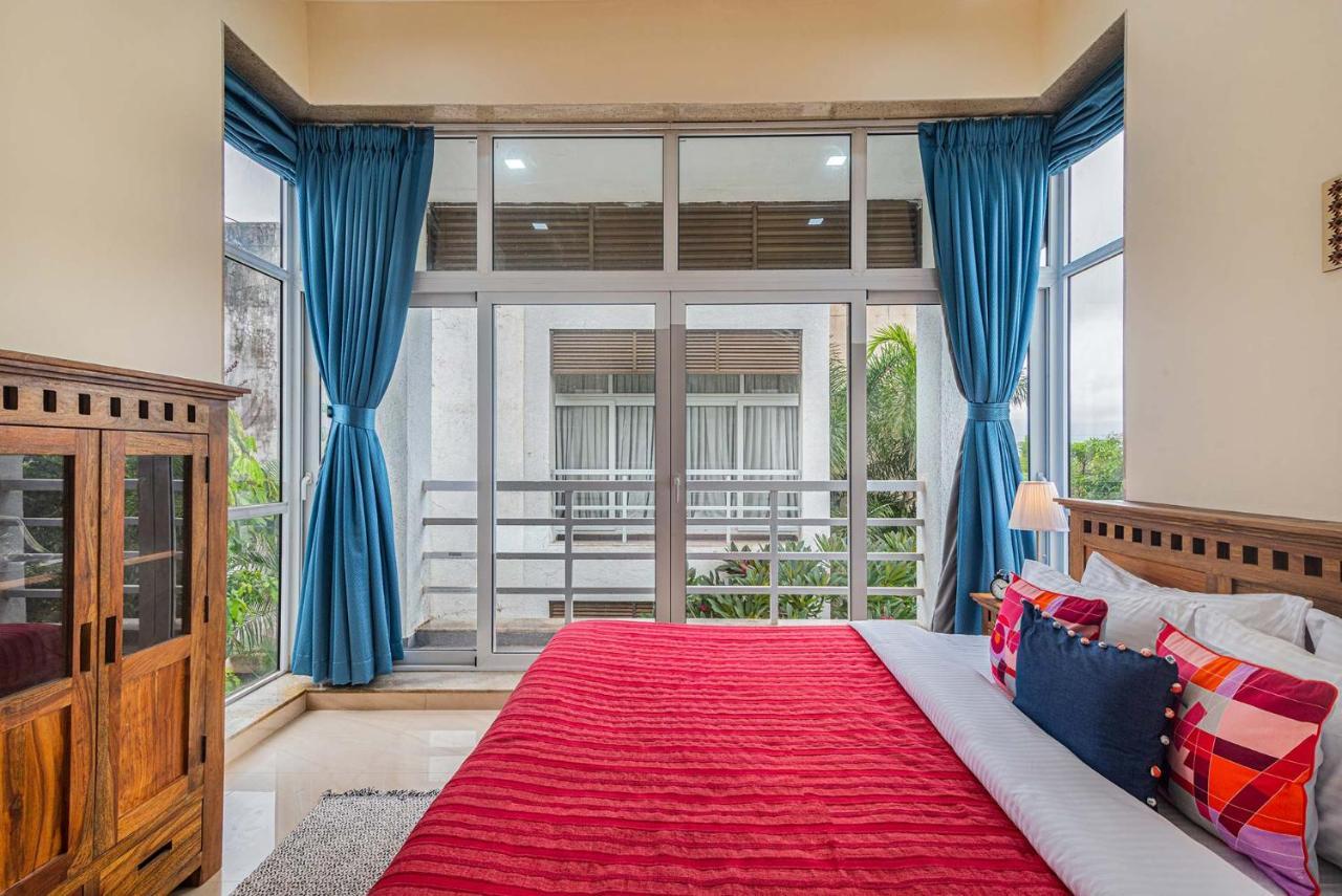 Sierra Skies By Stayvista - A Mountain-View Villa Featuring A Rooftop Swimming Pool, Jacuzzi, Turf, And A Gym For An Elevated Stay Lonavala Exteriör bild